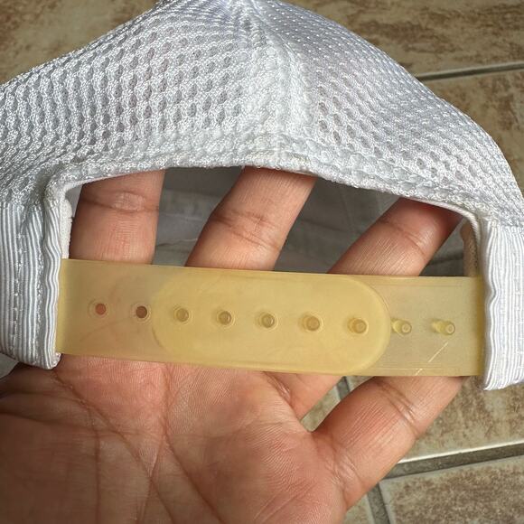 Lululemon White Baseball Hat Cap Adjustable SnapBack Running Fitness Workout - Picture 6 of 10